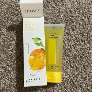 Lapalette beauty vita yellow dress cleanser